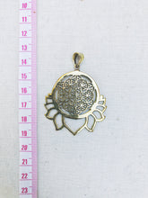 Load image into Gallery viewer, Flower of Life Pendant Necklace